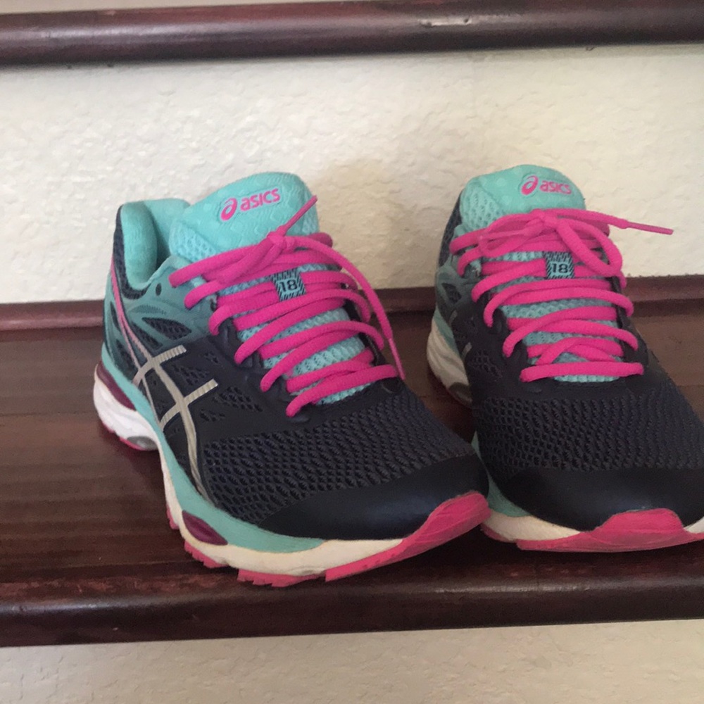 ASICS Gel-Cumulus 18